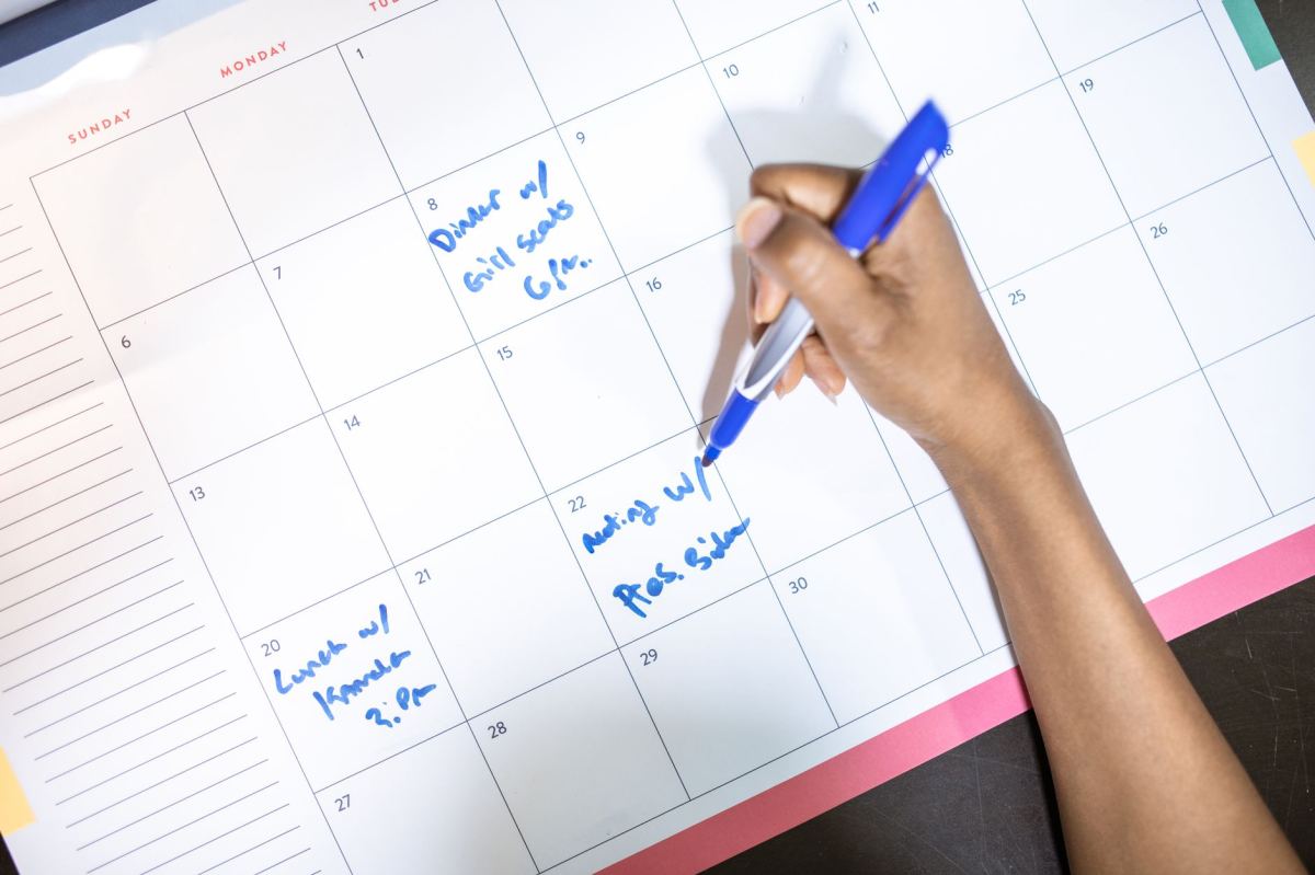 Creating a Cleaning Schedule That Actually Sticks